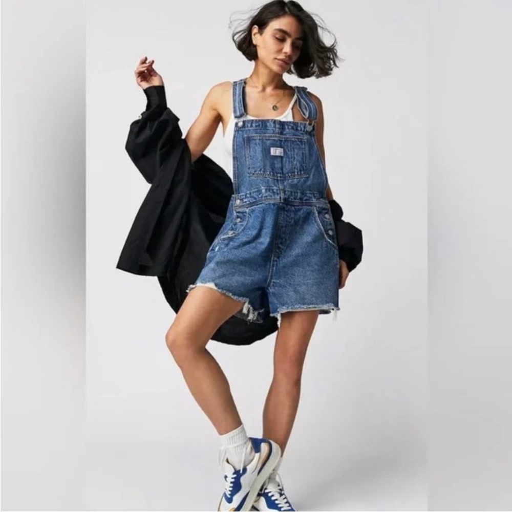 COPY - NEW Levi’s Vintage Denim Short Overalls Size Small